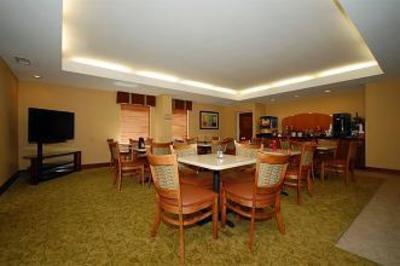 фото отеля BEST WESTERN Plus Edison Inn