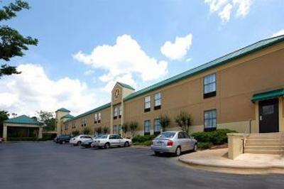 фото отеля BEST WESTERN Plus Edison Inn