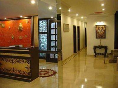 фото отеля Hotel Clark Surya New Delhi