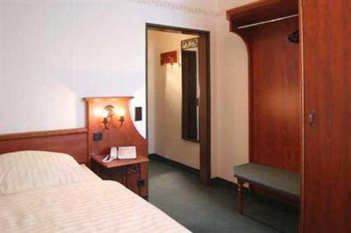 фото отеля Rattenfängerhotel Berkeler Warte Hamelin
