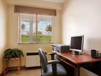 фото отеля Travelodge Suites Moncton