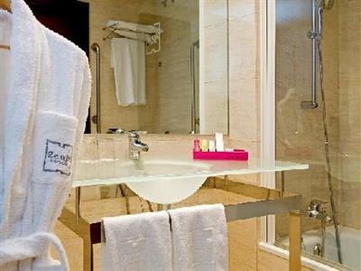 фото отеля Hotel Zenit Bilbao
