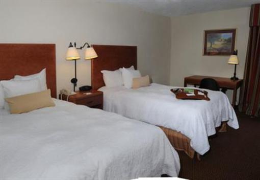 фото отеля Hampton Inn Raleigh - North