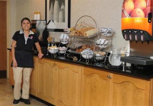 фото отеля Hampton Inn Raleigh - North