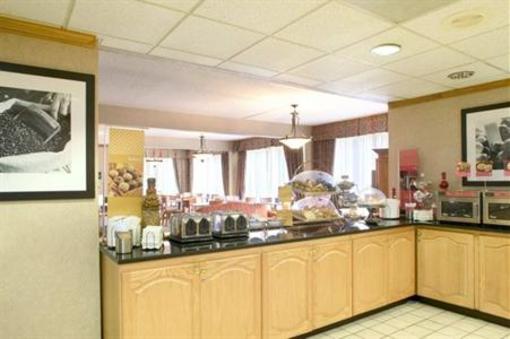фото отеля Hampton Inn Raleigh - North