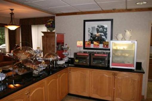 фото отеля Hampton Inn Raleigh - North