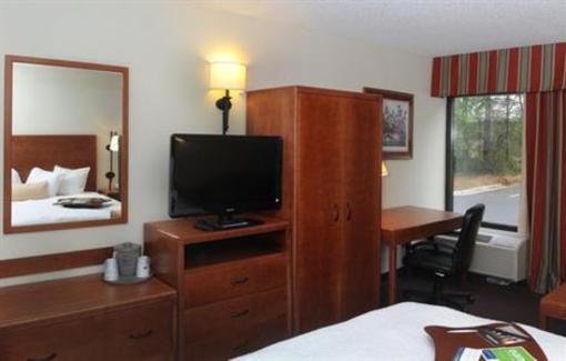 фото отеля Hampton Inn Raleigh - North