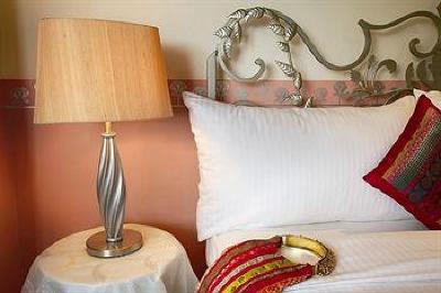 фото отеля The Waterstones Hotel