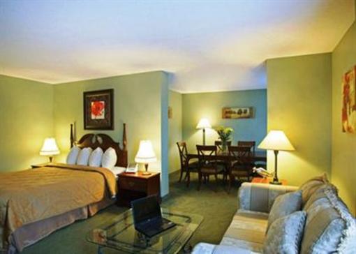 фото отеля Quality Inn Halifax Airport