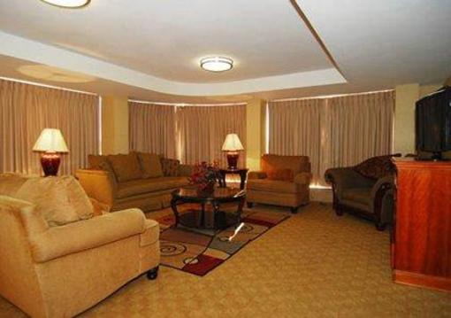 фото отеля Clarion Hotel Broken Arrow