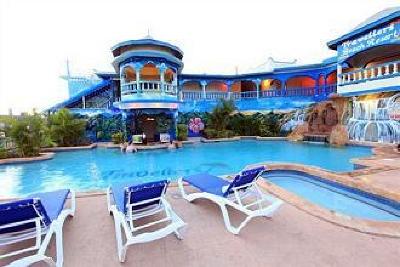 фото отеля Travellers Beach Resort