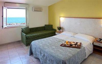 фото отеля Strand Hotel Montenero di Bisaccia