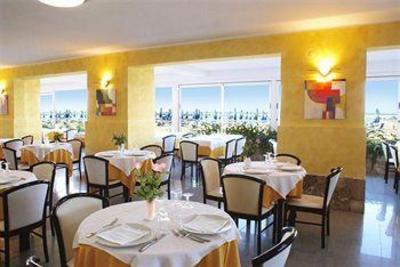 фото отеля Strand Hotel Montenero di Bisaccia