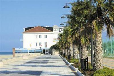 фото отеля Strand Hotel Montenero di Bisaccia