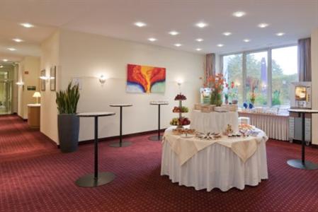 фото отеля Holiday Inn Düsseldorf Neuss