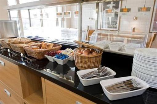 фото отеля Holiday Inn Express Amsterdam-Schiphol