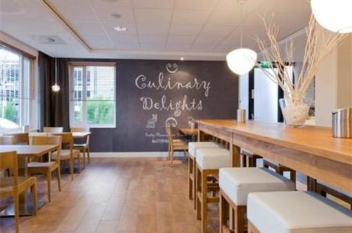 фото отеля Holiday Inn Express Amsterdam-Schiphol