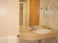 Bilbao Jardines Hotel