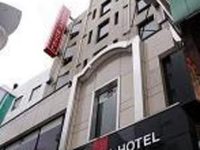 Tokyo Plaza Hotel