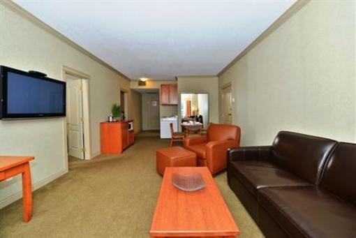 фото отеля Prestige Harbourfront Resort