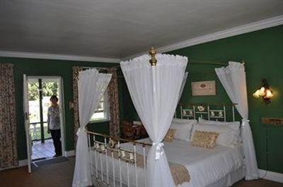 фото отеля Tsitsikamma Village Inn
