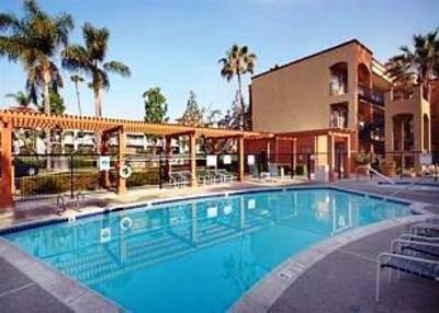 фото отеля Quality Suites John Wayne Airport