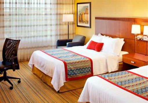 фото отеля Courtyard by Marriott Fort Lauderdale Airport & Cruise Port