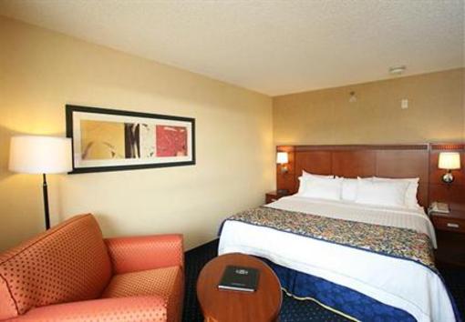 фото отеля Courtyard by Marriott Anchorage Airport