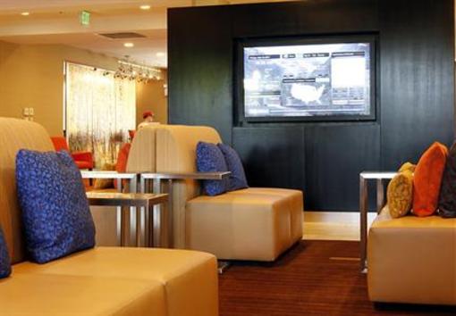 фото отеля Courtyard by Marriott Anchorage Airport