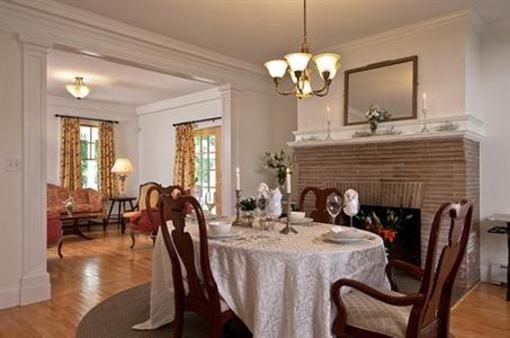 фото отеля Austin Street Inn