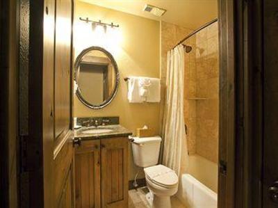 фото отеля Copperbottom Inn by Wyndham Vacation Rentals