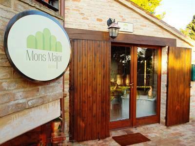 фото отеля Mons Major Relais