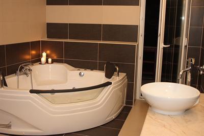 фото отеля Sebestyén Apartmanház-Motel