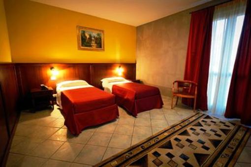 фото отеля Oasis Hotel Cherasco