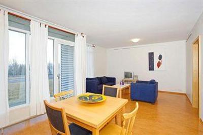 фото отеля Golden Circle Apartments