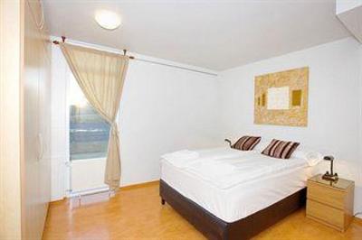 фото отеля Golden Circle Apartments