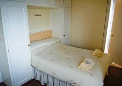 фото отеля Marina Guest House Scarborough