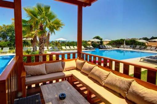 фото отеля Pinheiros da Balaia Villas