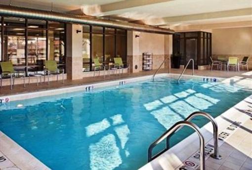 фото отеля Hampton Inn & Suites Pittsburgh Waterfront