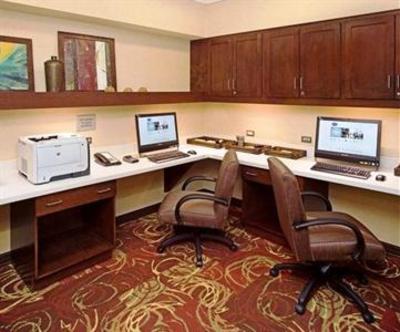 фото отеля Hampton Inn & Suites Pittsburgh Waterfront