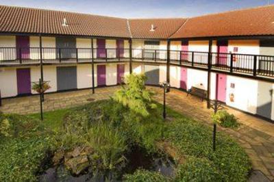 фото отеля Premier Inn Nottingham North West Hucknall