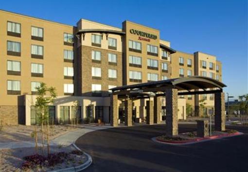 фото отеля Courtyard Phoenix North / Happy Valley