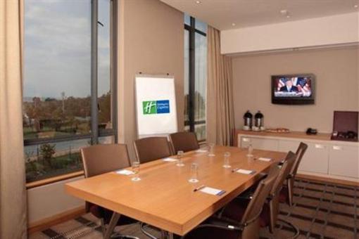 фото отеля Holiday Inn Express Sandton-Woodmead