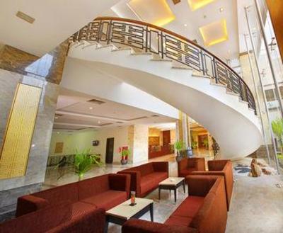фото отеля Carrcadin Business and Entertainment Hotel