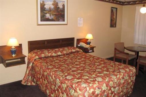 фото отеля Travel Inn & Suites Flemington
