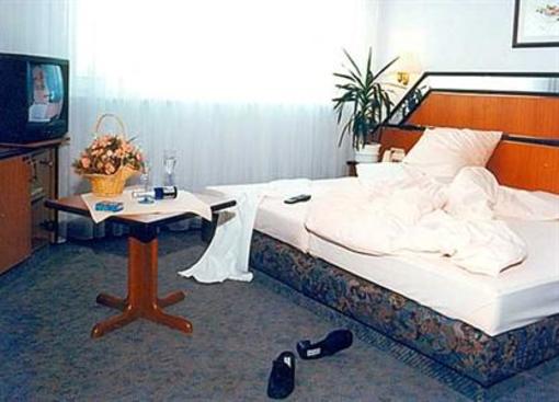 фото отеля Rainbow Hotel Heusenstamm
