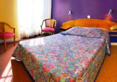 фото отеля Hotel Les Pervenches Allevard