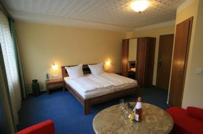 фото отеля Hotel Zum Weissen Lamm