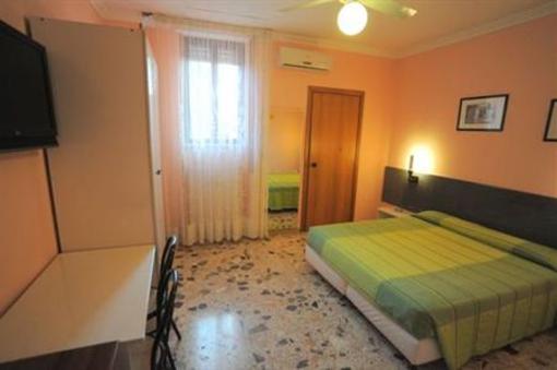 фото отеля Hotel Tropical