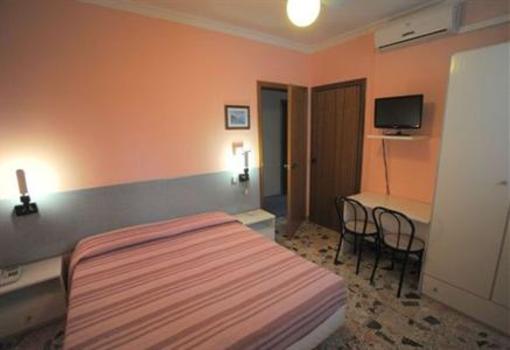 фото отеля Hotel Tropical